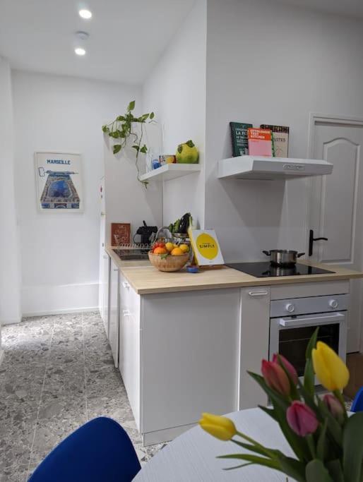 Appartement T2 Cosy Avec Terrasse Et Parking à Marseille Extérieur photo